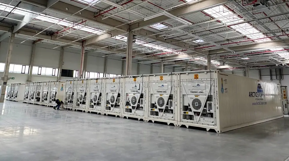 Temporary Cold Storage for Pet Food, ArcticStore container